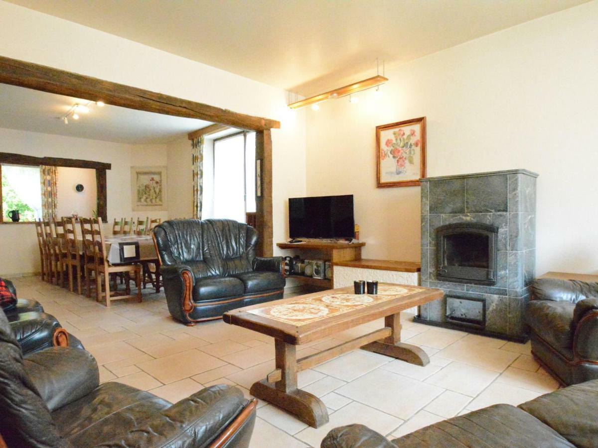 Lovely Holiday Home In Daverdisse With Terrace ภายนอก รูปภาพ
